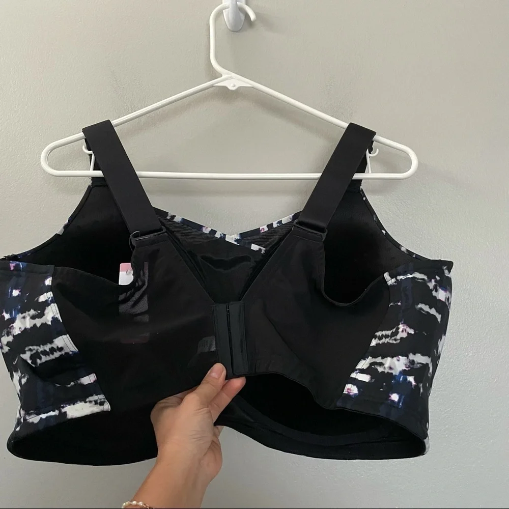 NWT Livi No Wire Bra